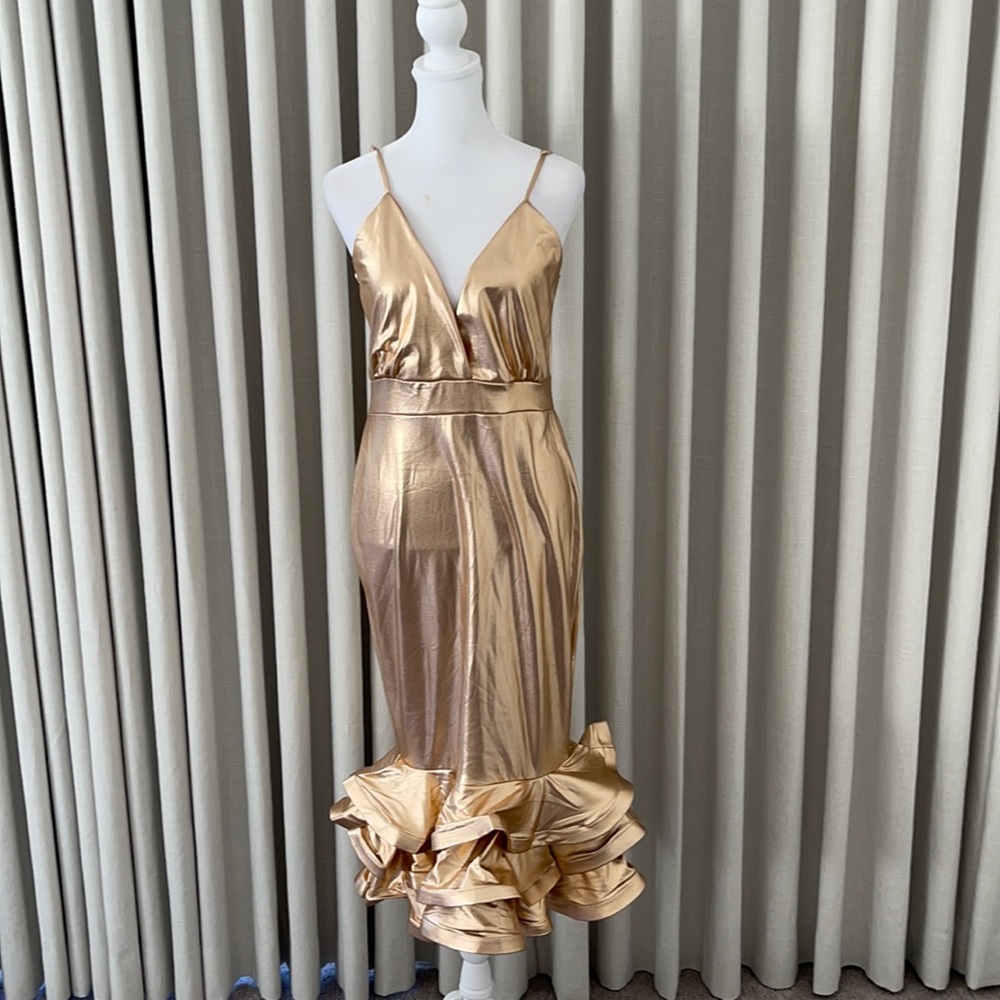 Sexy, Figure-Hugging Metallic Mermaid Dress